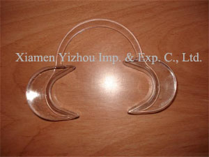 Cheek Retractor